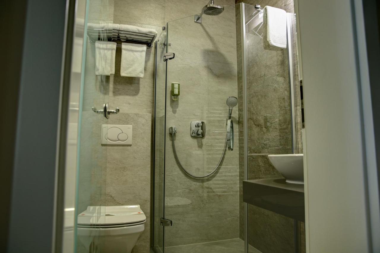 Hotel Gorenje Pristina Extérieur photo